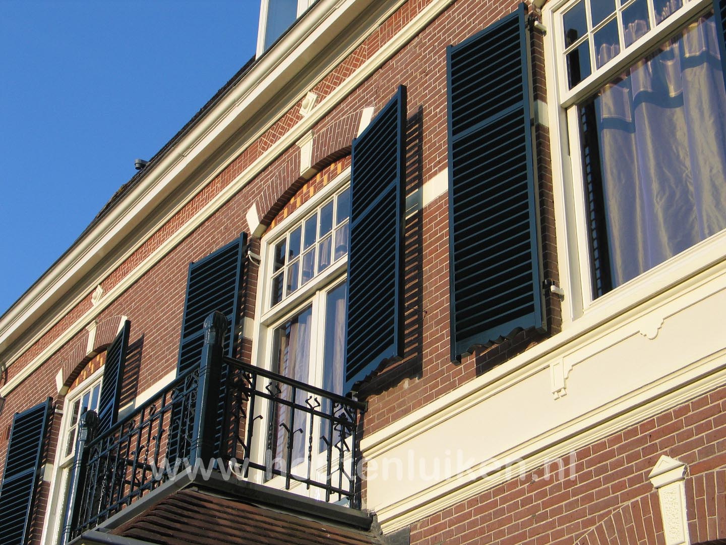 Louvreluiken 5